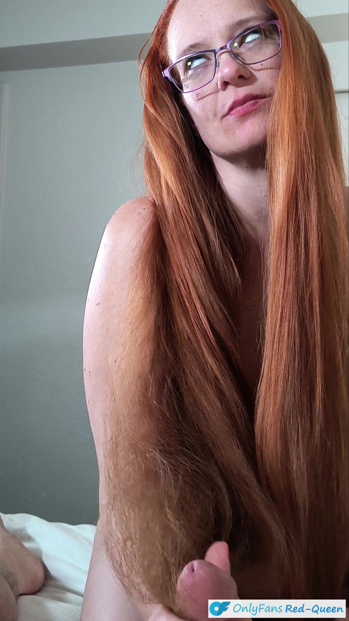 Red Queen: Seductora en primer plano - paja con el pelo de una...