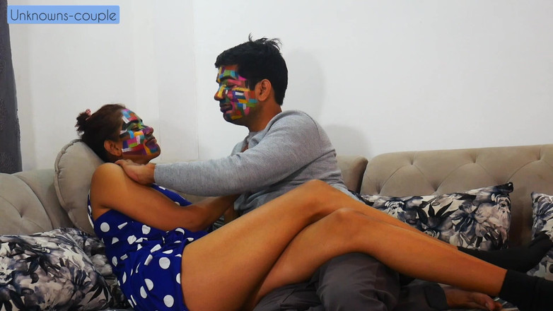 the last man: Chłopak bierze dziewczynę w swoim pustym domu, aby cieszyć się...