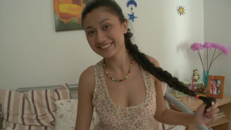 Blitzporn: Dorințe anale de fete tinere rusoaice - Volumul 2