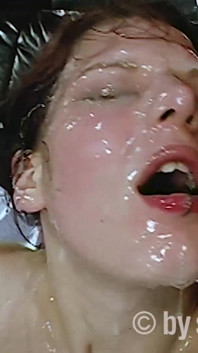 Wilder amateur-bukkake-sex mit jonata