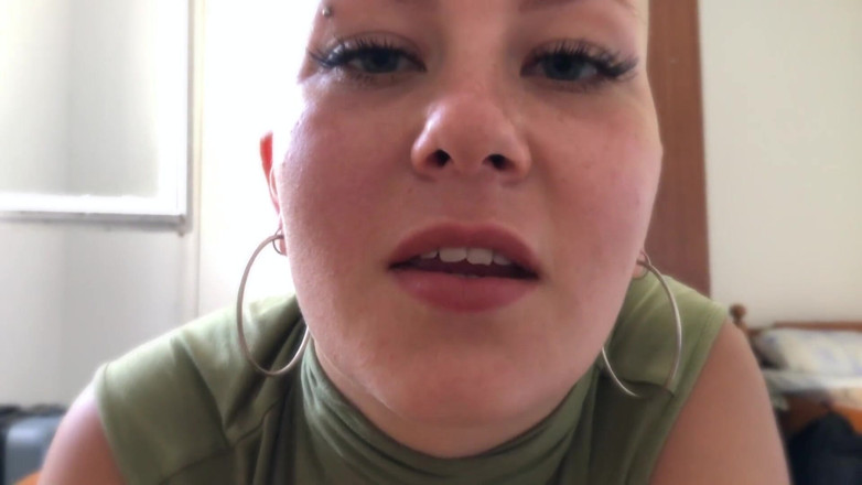 Vilu_and_Mi: Vilu Vidish Eye Contact Handjob POV