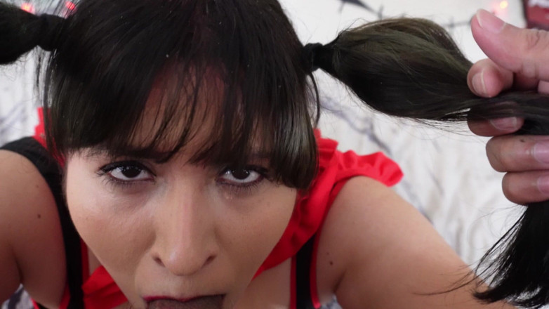 VickyVixen: La troia rossa succhia il cazzo