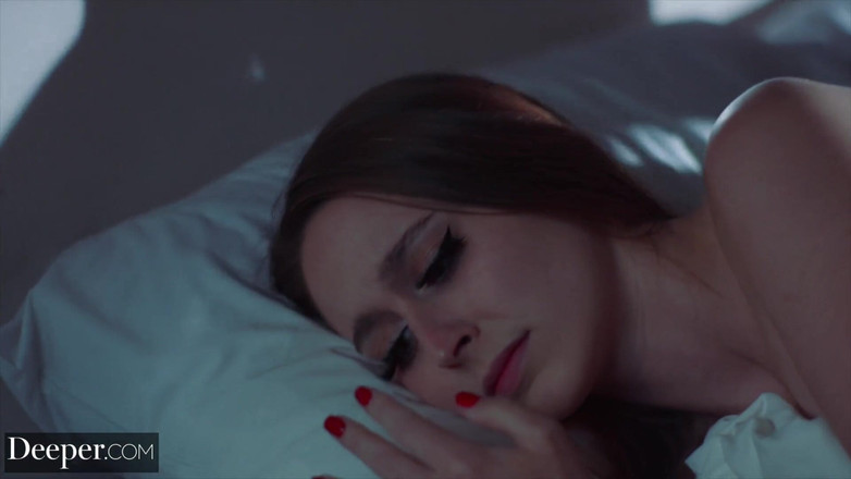 Deeper: Dieper. Laney &amp; Troy hebben een intens trio met Lena Paul