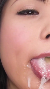 Cachonda morena 3_japanese escena japonesa en lencería disfruta de lechazo