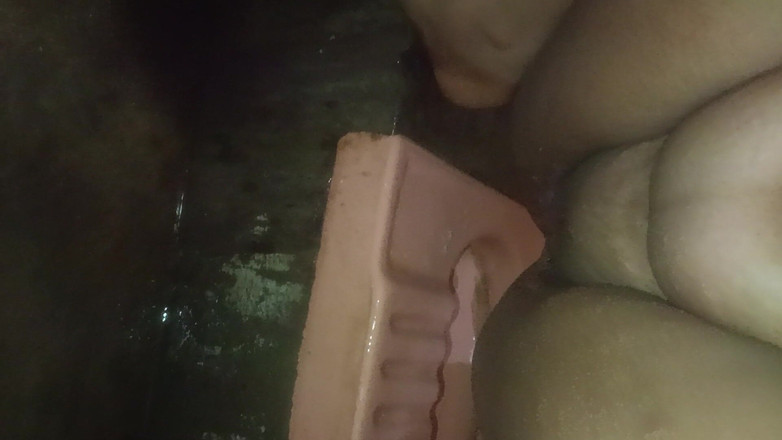 CUTEGIRL4YOU: Moja seksowna przyjaciółka pieprzy łazienkę sex cutegirlforyou2