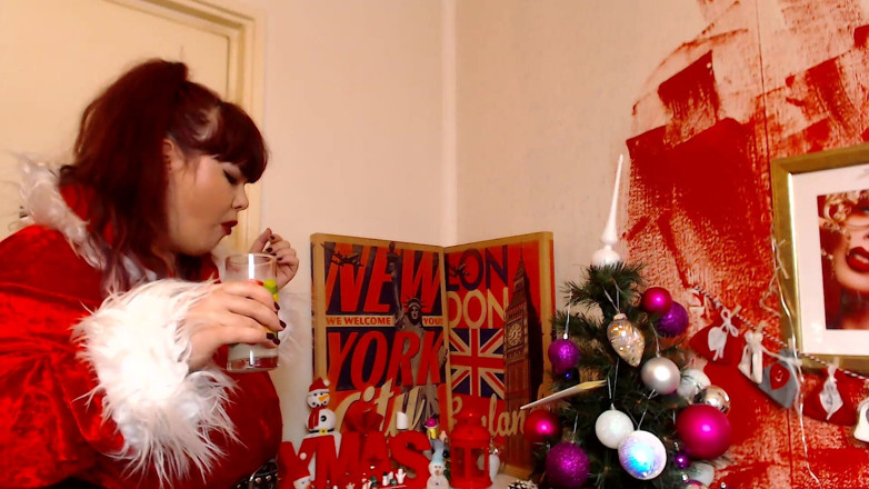 Roxanne Miller: Mrs Claus Gets Breast Expansion