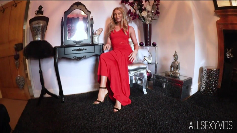 All Sexy Vids: Natalia Cant help but be naked in heels