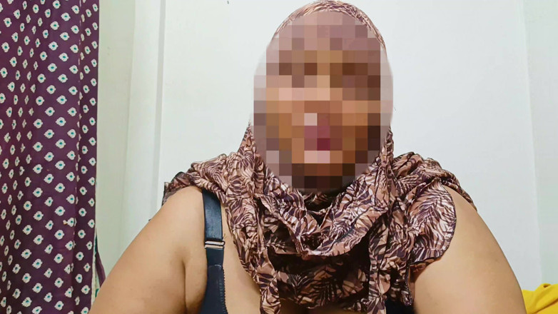 Hoktoml99: Hintli köy açık havada kızlar eve geldi ve yarak emiyor