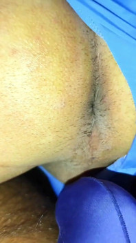 Desi indická sexy spodek si užila líbání a šukání s jeho indickým čůrákem
