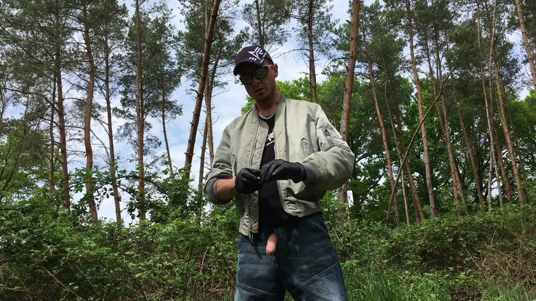 GEARandSmoke: Мочитися на відкритому повітрі