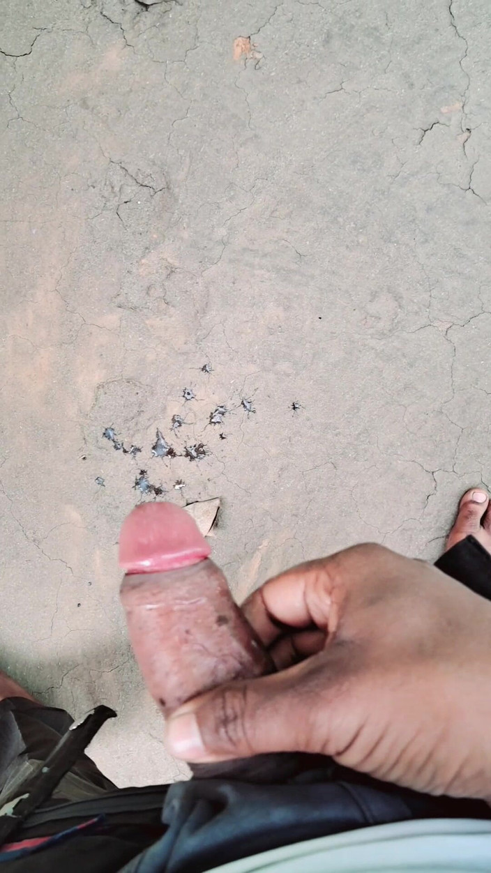 Trilokinath: Vesnická přítelkyně a přítel mají sex venku