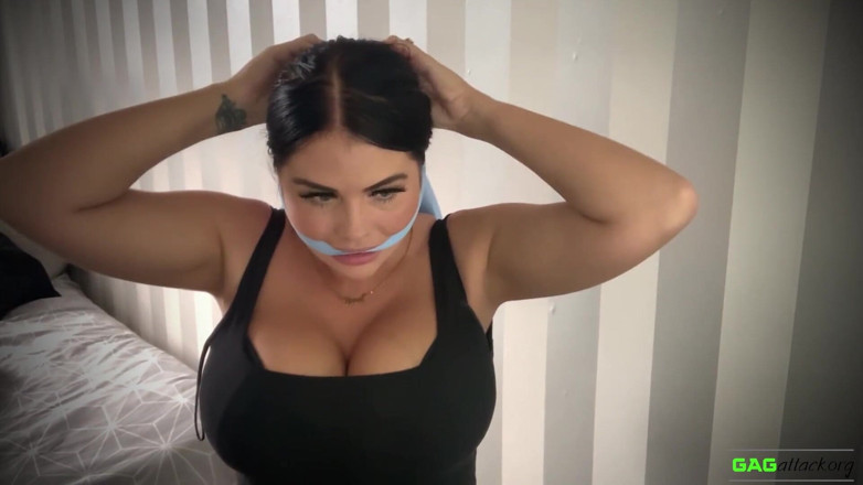 Gag Attack: Terri - nhiều miếng vải gag