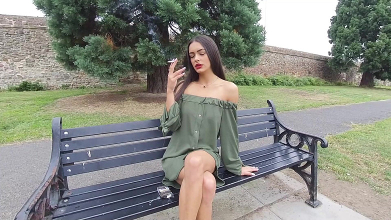 VR smokers HD-2D Videos Only: Kim Model - dhoomrapaan
