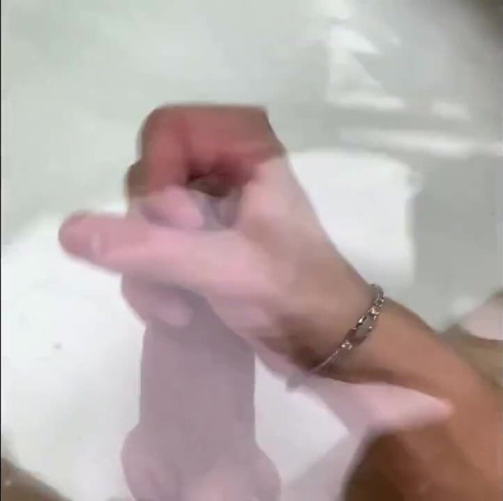 qaz11: handjob vor kamera-252