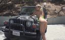 Natalia Starr: Natalia Starr se lave la jeep