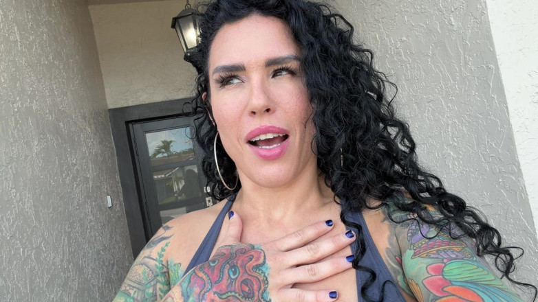 Bianca Bailee: Cucked! Bianca Bailee Catches BF Fucking Bestie