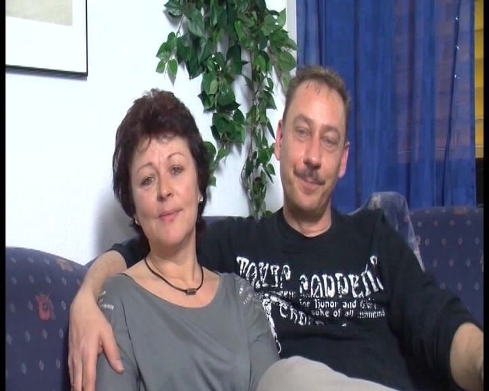 Amateur Pornos XXX: Neighbour Meetup Quartetto - Vicini Tedeschi Arrasi Si Scambiano E Scopano...