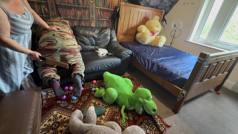 Aaexperiencesltd: Macecha trestá Leo za nezbedné chování