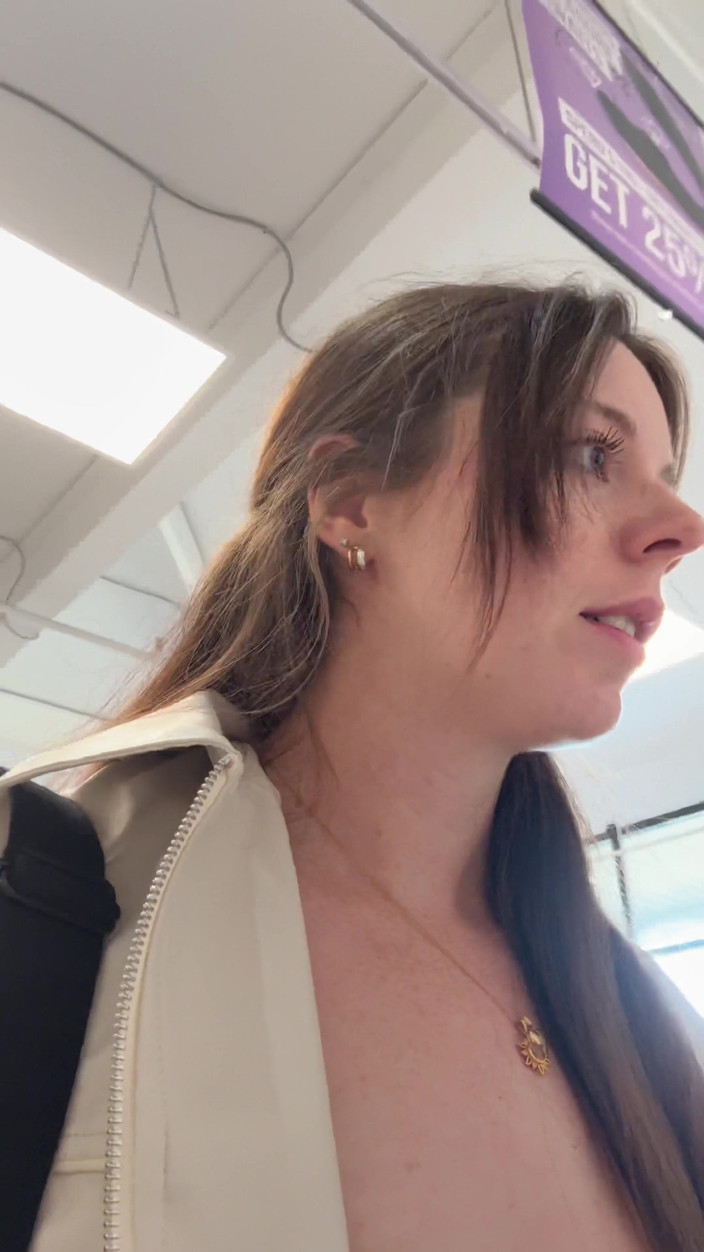 Nadia Foxx: Sex Vlog! Kup ze mną nową zabawkę, a następnie zobacz,...