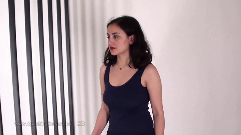 Spanking Server: Yasmeena frusta di culo