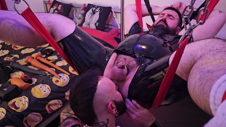 Kross Cumback: Fucking in My Sling