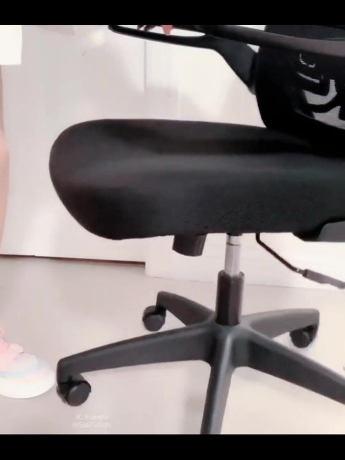 sisfetish: Tôi nghiện tình dục. Tôi sẽ trói tôi lên, trêu...