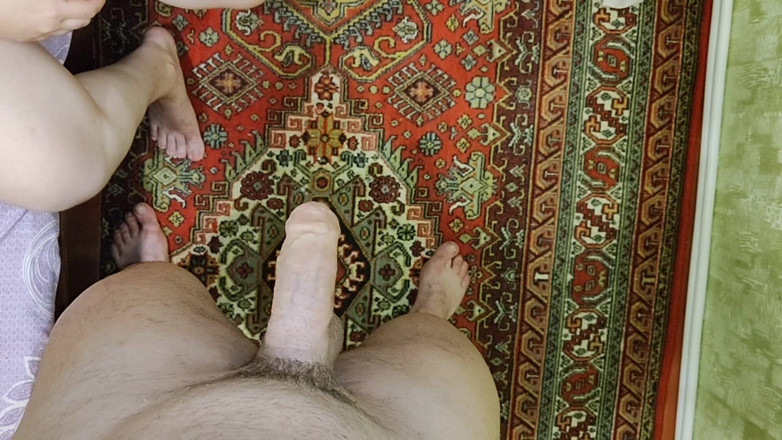 Jay_Marish: Tôi bú cu bố và ông ấy xuất tinh trên mặt tôi.