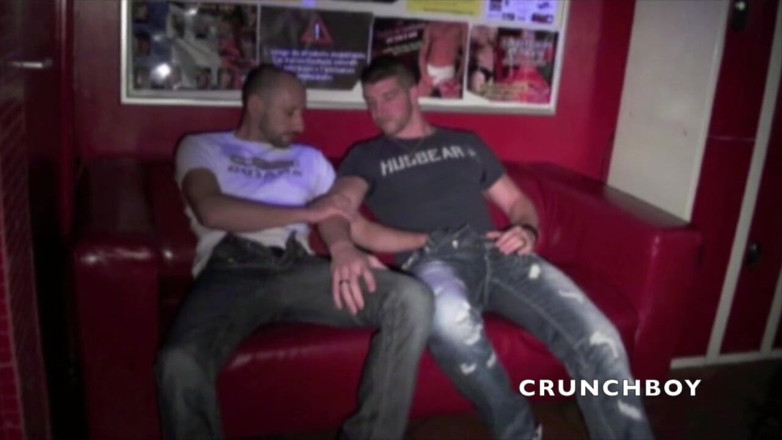 FRENCH AMATORS SEXTAPES: Karl fucked by the muscle Jeff stronger