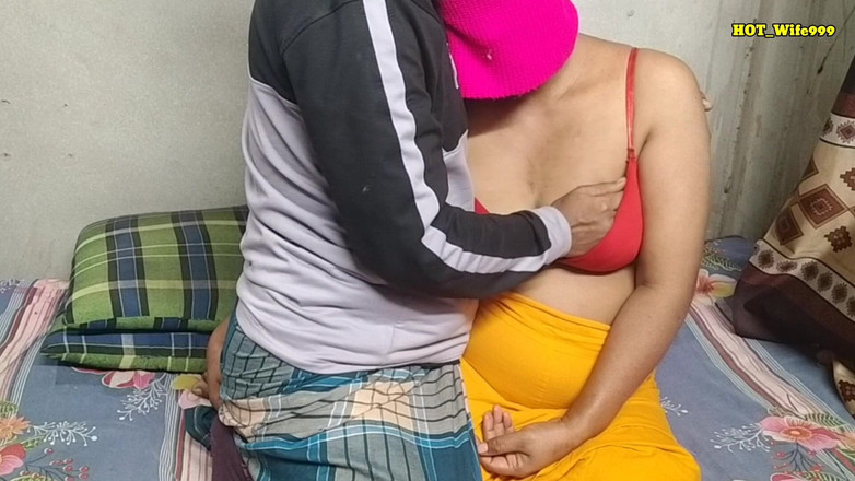 Hot_wife999: देसी गांव की हॉट पत्नी पहली बार टाइट पुश पूरा रोमांस