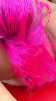 Una vasta festa in una gangbang all'aperto con bukkake con solletico di Laura e Rosella