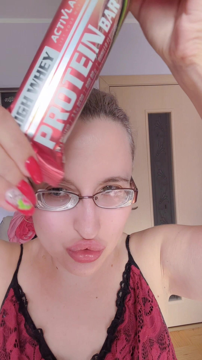 FinDom Goaldigger: Asmr eet eiwitreep zonder suiker