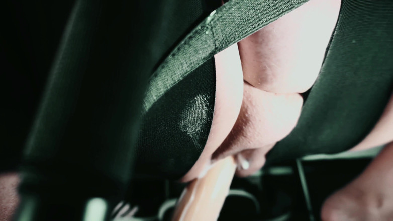 SexyNEBBW: Krémové ruční dildo