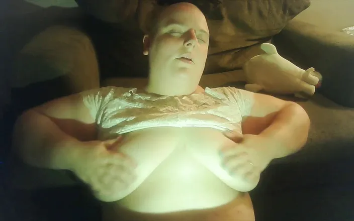 Lyla Switch: Eerie smoking and tit tease