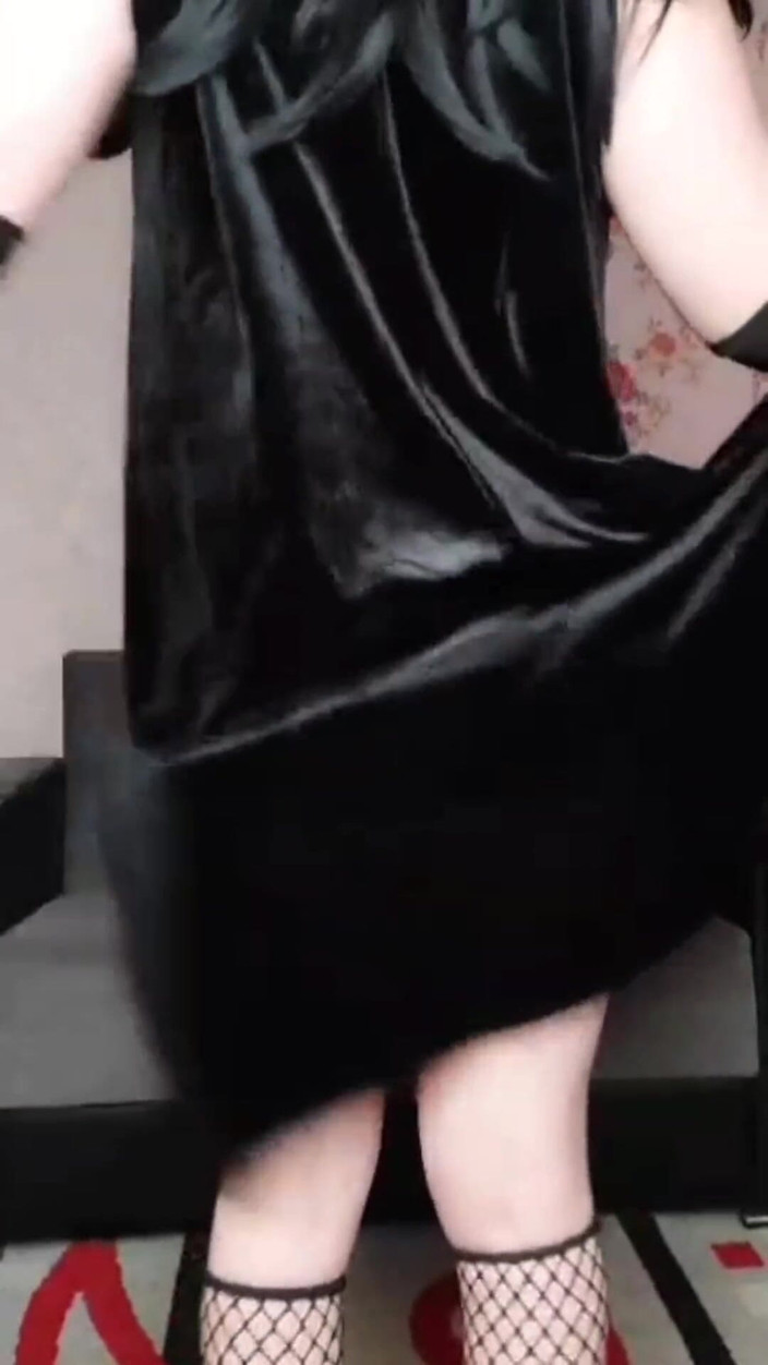 Kitty_Cross: Splendida sissy che stuzzica con espressioni cattive tutta la notte