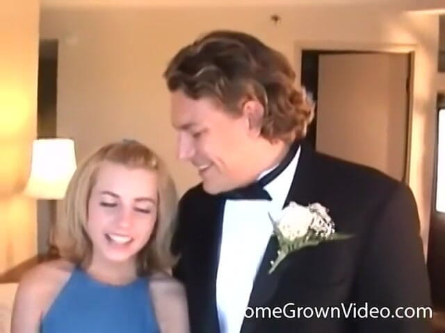 Homegrown Vintage: Jerry의 두꺼운 자지를 따먹는 간신히 합법적인 Lexi Belle