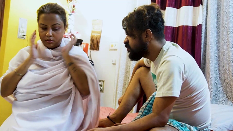 Xtramood: Il fratellastro anziano punisce il suo bhabi in un altro...