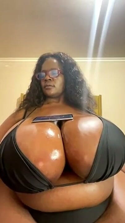 Legendary Booty Overdose: Milf eboni Menyembah Tetek &amp; Pantat