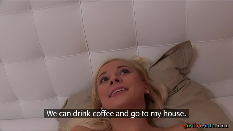 Girlfriends XXX: Girlfriends XXX - POV lesbijek cipki jedzenie, Popisywanie się
