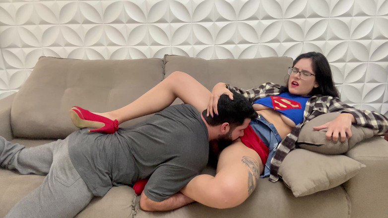 Shamelesscouple: Supergirl Discovered, Time to Eat Her Pussy