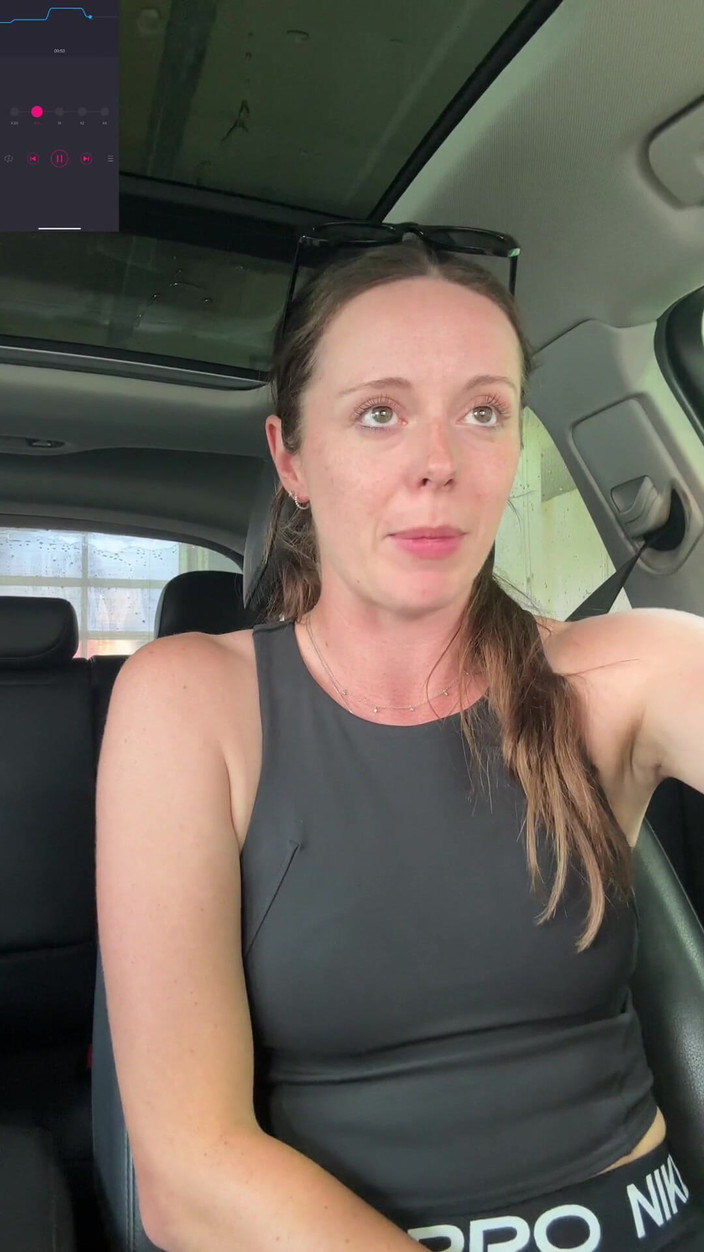 Nadia Foxx: Einen umwerfenden orgasmus in der autowäsche haben