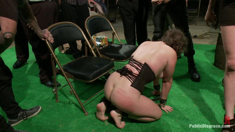 Public Disgrace by Kink: Pet Love! Peliharaan montel menjadi jalang yang taat