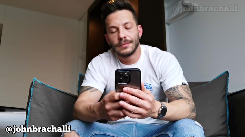 John Brachalli: John Brachalli masturberen