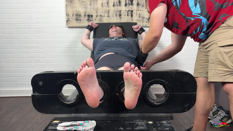 Ticklish Chicks: Tklnurse Tickled Pt 1