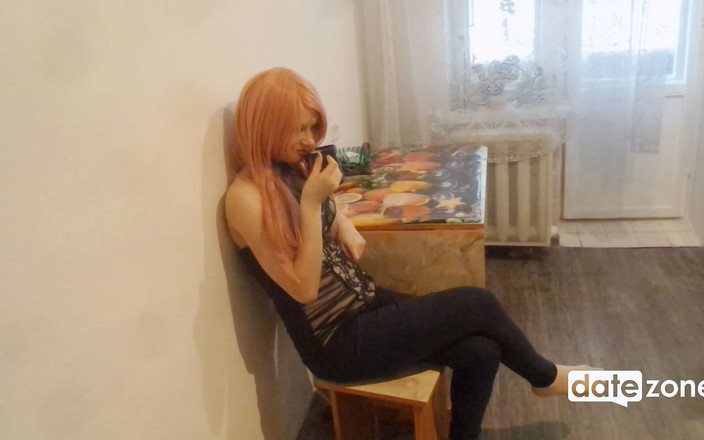 Datezone: obvyklé odpoledne po práci; Čaj a masturbace