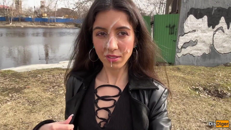 Dis Diger: Cum on a Girl's Face so She Could Walk Through...