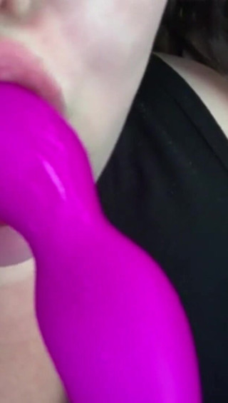 Real homemade BBW BBC porn: Awek montel muda menghisap dildo saya menggesel kelentit