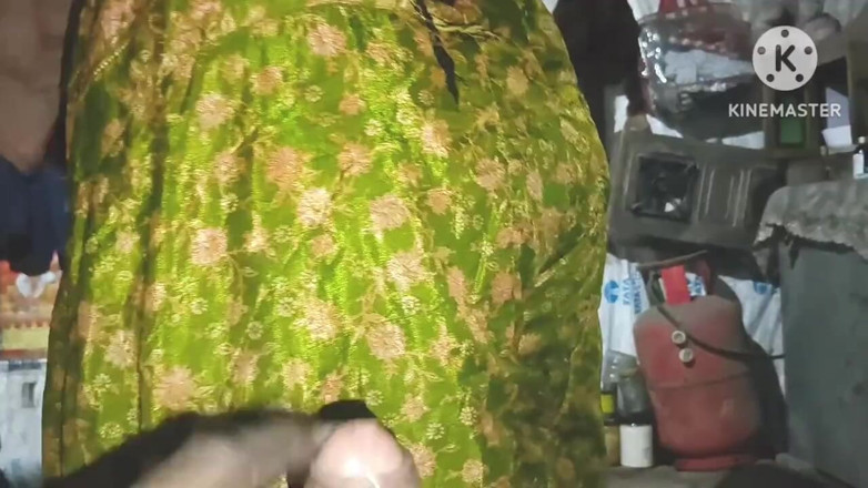 Indian anal: หาที่อัพโหลดคลิปไม่ได้เลยมาหลายวันแล้ว