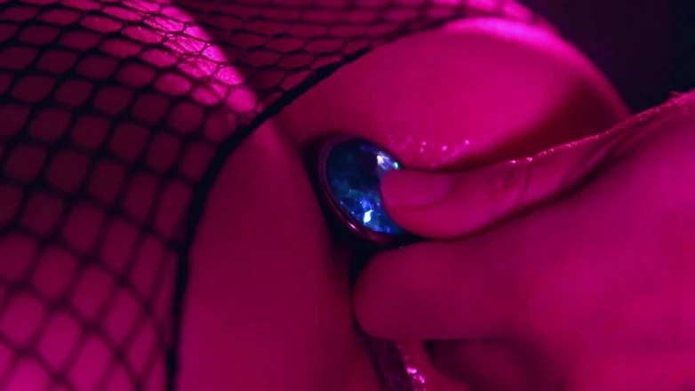 Kinky Lyrical: Video seni erotis - tante seksi dan dildo
