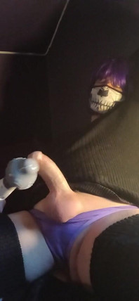 Explosive orgasm from massager with Raven LeTrap