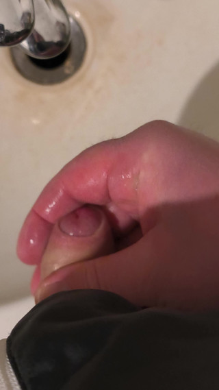 Uglydick: भंडारण कक्ष में बदसूरत Wixx